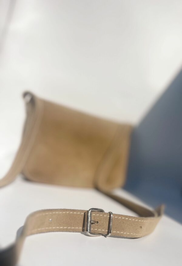 SAC BANDOULIÈRE EN DAIM – Image 3